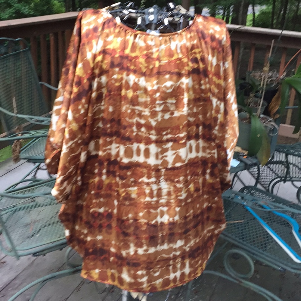 Ruby Red pullover kimono top. - Picture 3 of 10